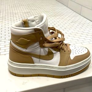 Womens 7 Nike Air Jordan 1 elevate high